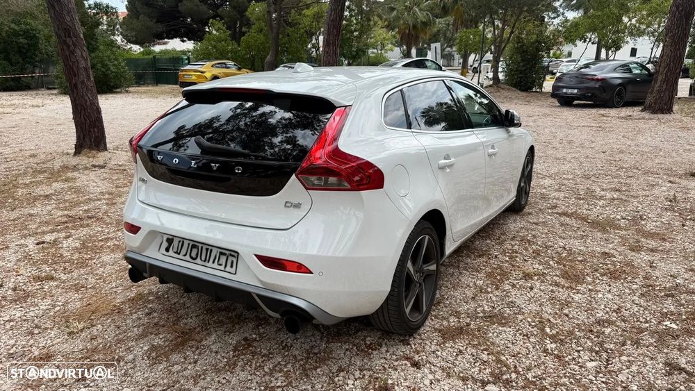 Volvo V40 1.6 D2 R-Design - 4