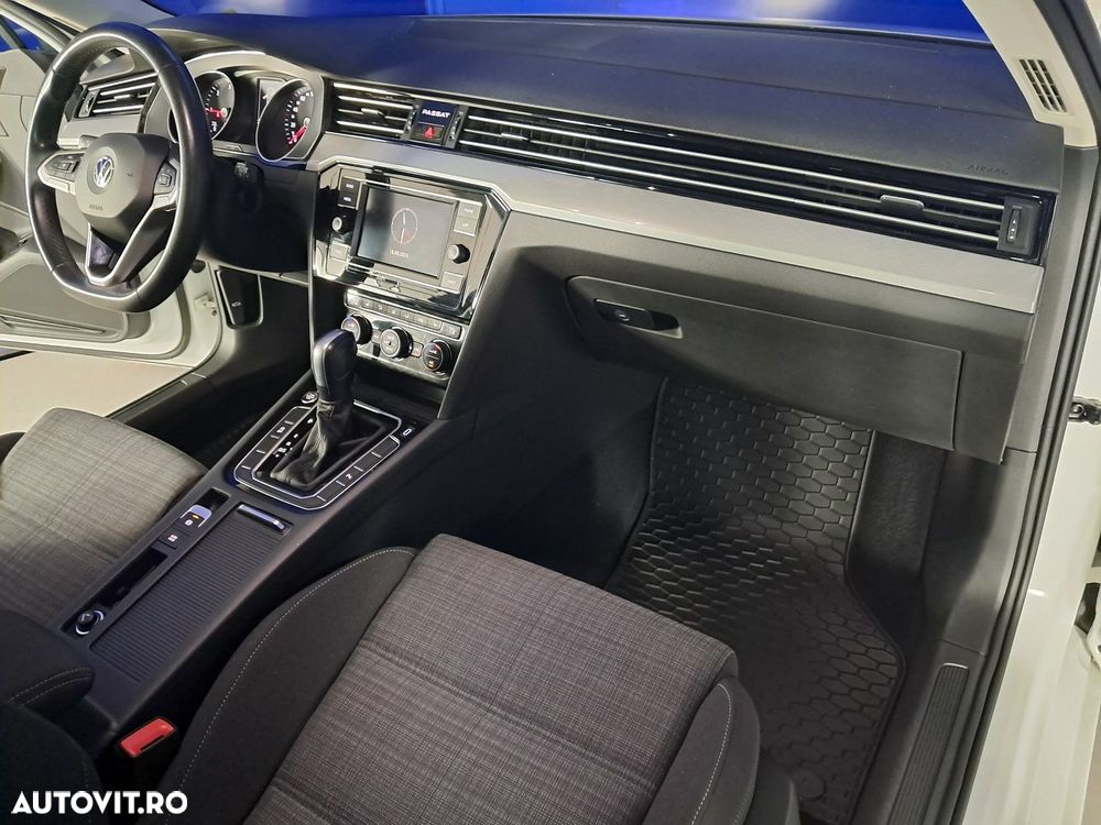 Volkswagen Passat - 17