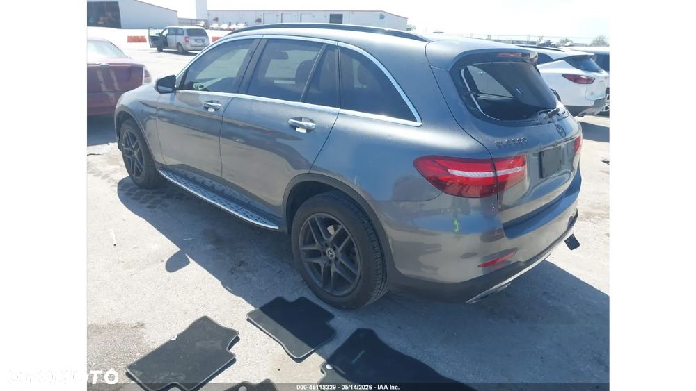 Mercedes-Benz GLC 300 4Matic 9G-TRONIC AMG Line - 5