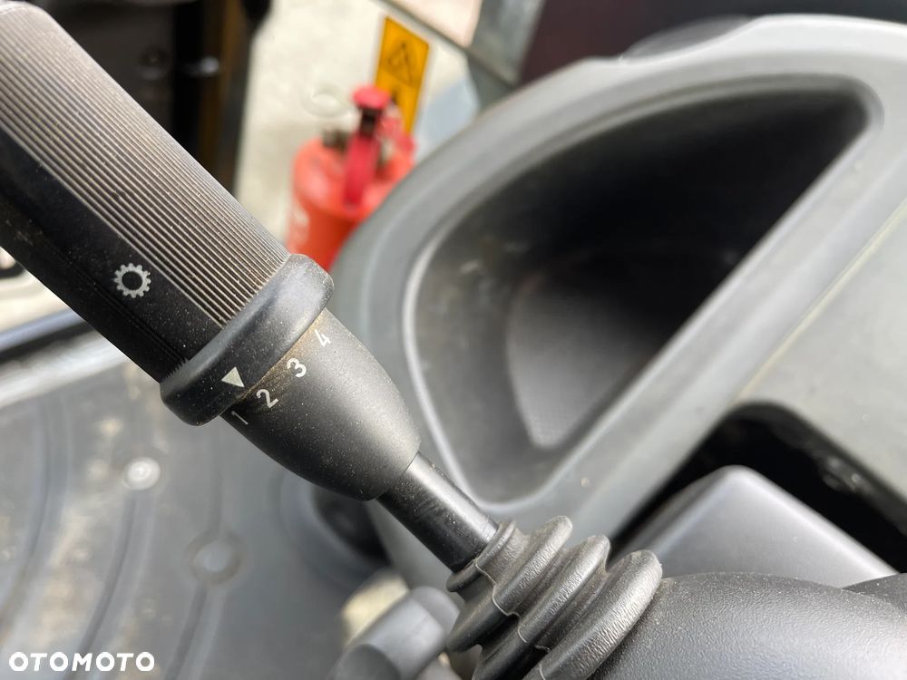 JCB Koparko Ładowarka Koparka Jcb 3CX Szczęka Krokodyl,Ramię z teleskopem_Bardzo ładna i zadbana_Cała W Oryginale Niemalowana_GOTOWA DO PRACY_Skrzynia biegów Mechaniczna 4 BIEGI_KLIMA - 13