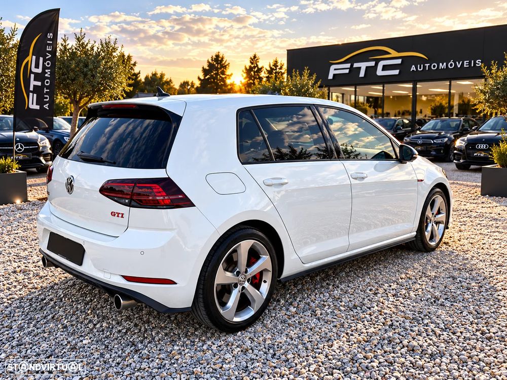 VW Golf - 6