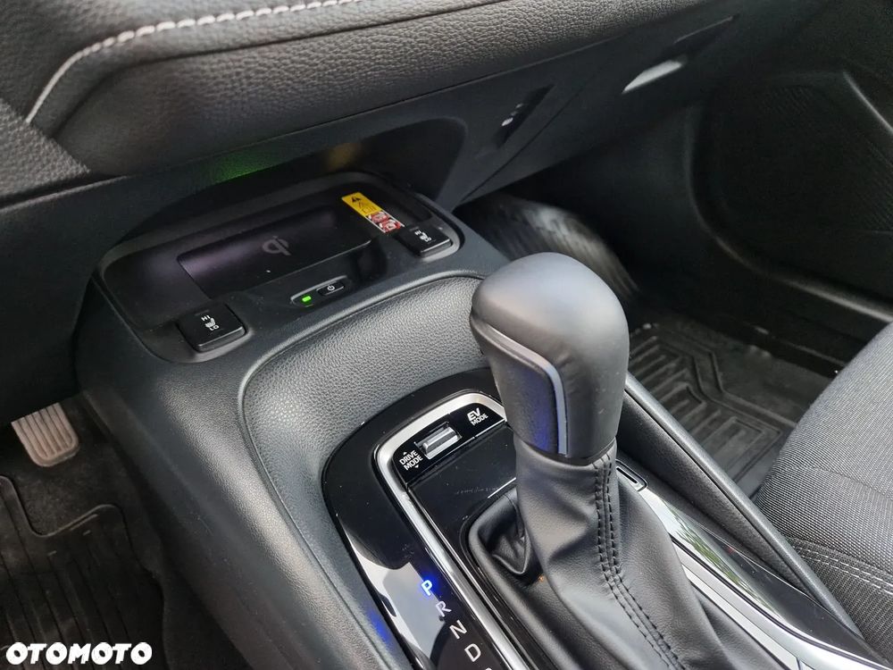 Toyota Corolla 1.8 Hybrid Style - 17