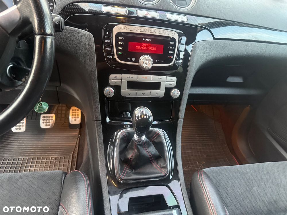 Ford S-Max - 21