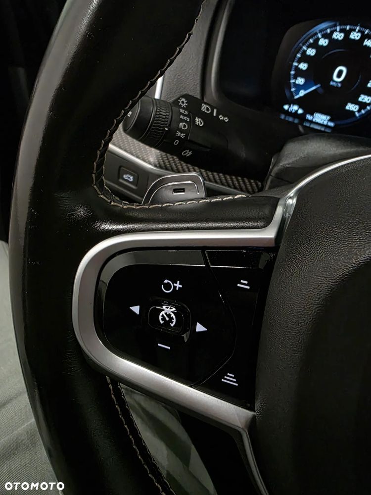 Volvo XC 90 D5 AWD R-Design - 21