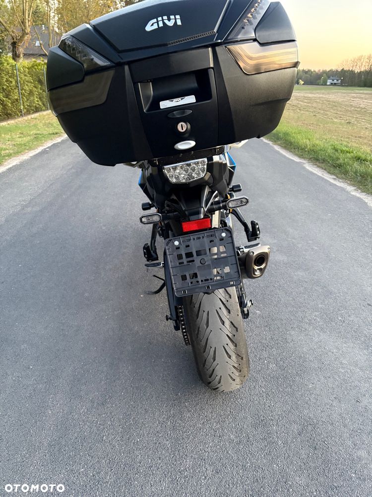 Suzuki GSX 1000 - 4