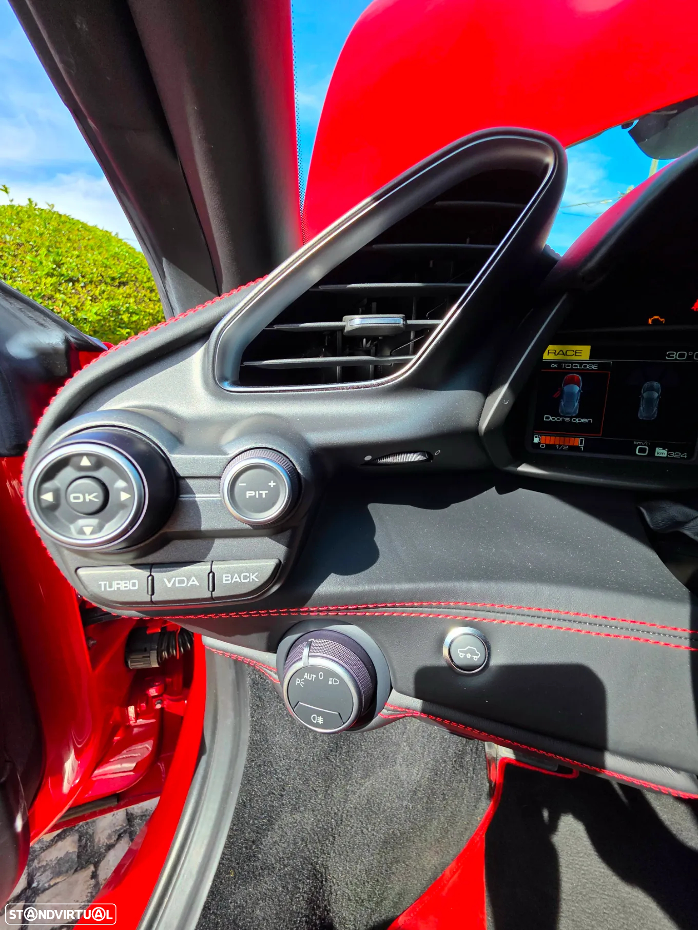 Ferrari 488 GTB - 17