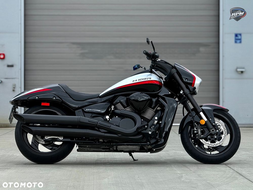 Suzuki Boulevard - 2