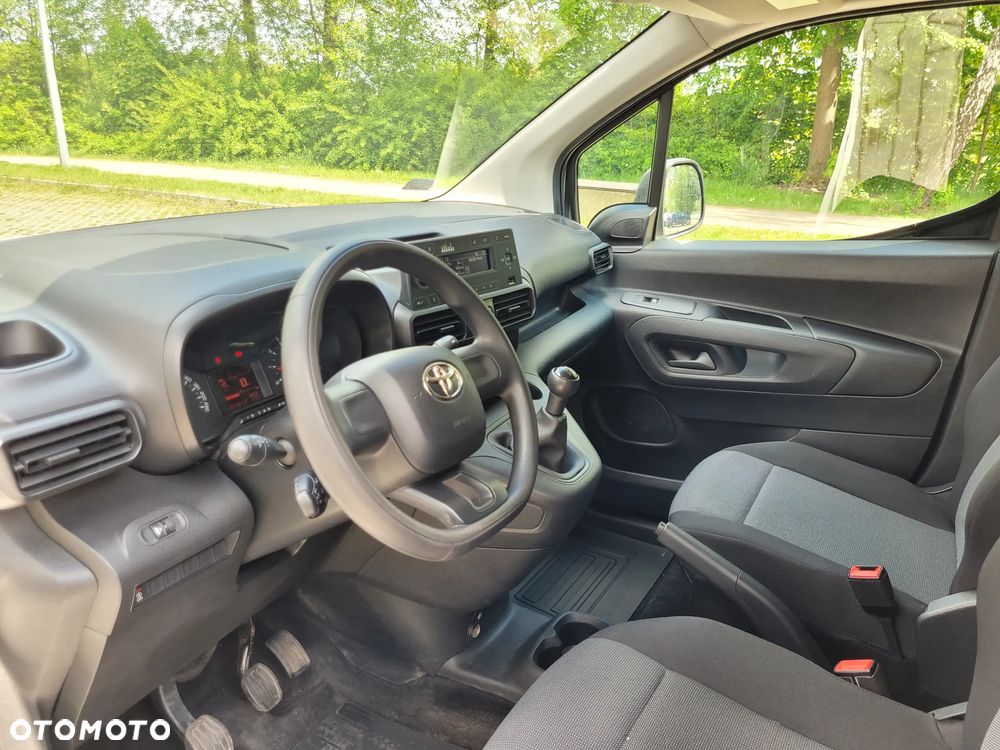 Toyota Proace City ładowność 900 kg L1 - 13