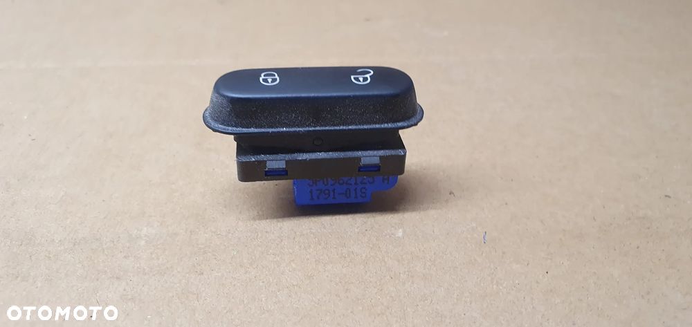 Przełącznik centralnego zamka blokady drzwi Seat Leon II Lift 5P0962125A - 2
