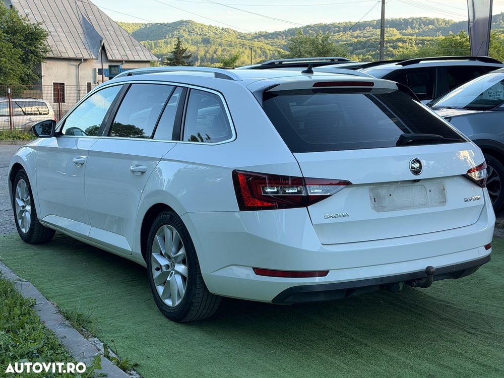Skoda Superb 2.0 TDI DSG Premium Edition - 4