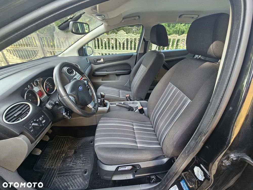 Ford Focus 1.8 FF Ambiente - 20