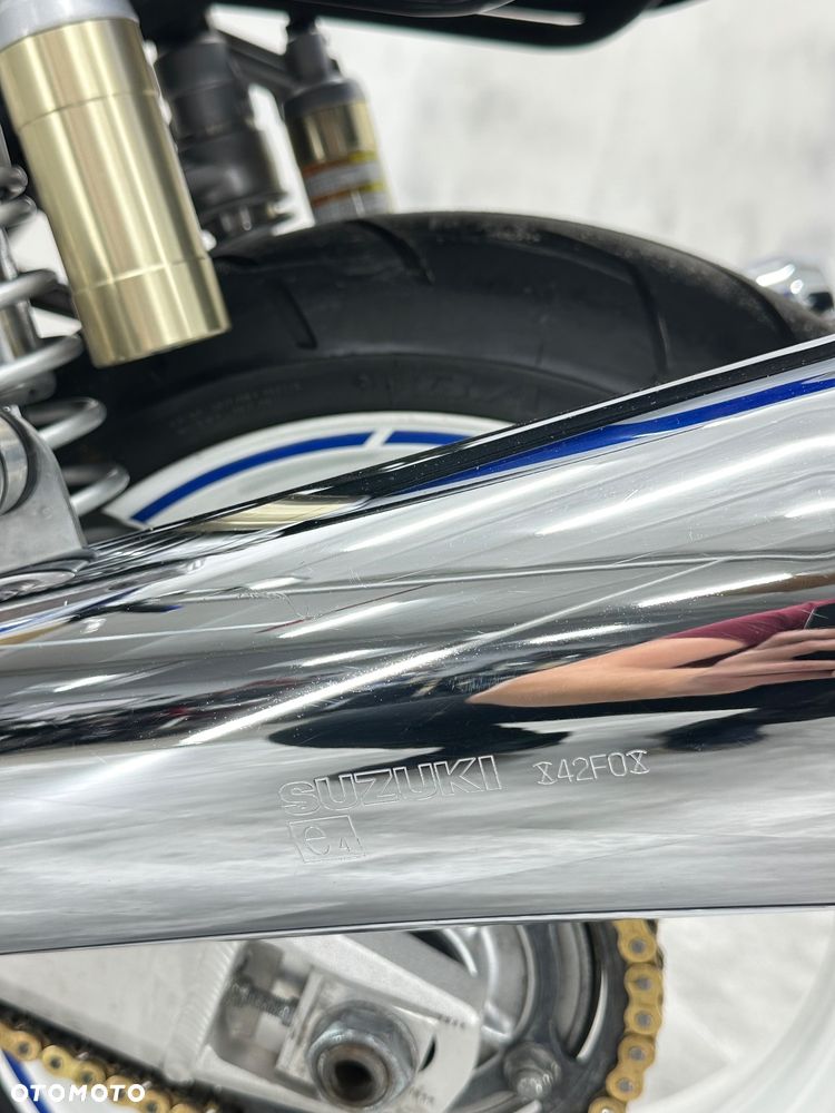 Suzuki GSX - 18