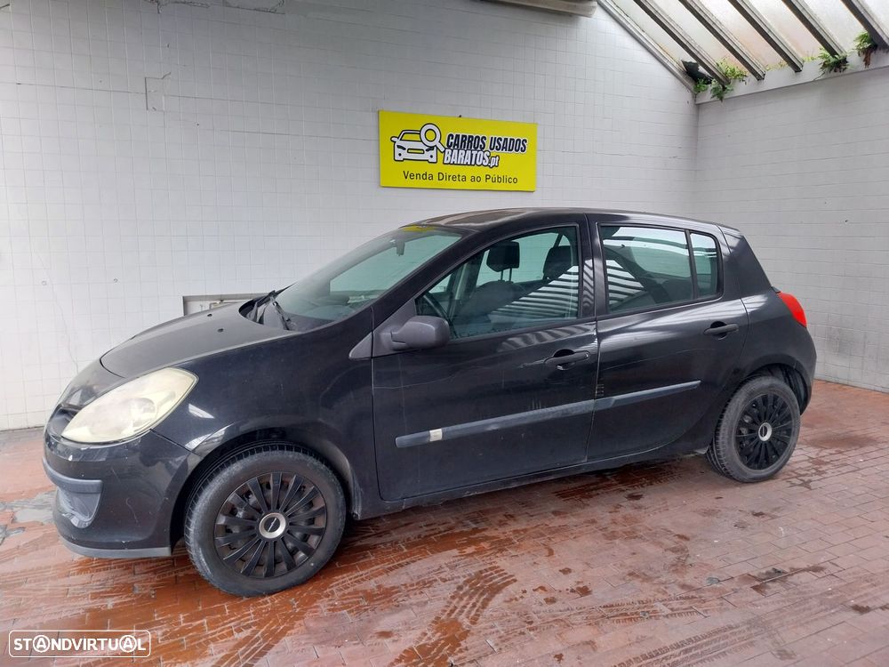 Renault Clio 1.2 16V Confort - 9