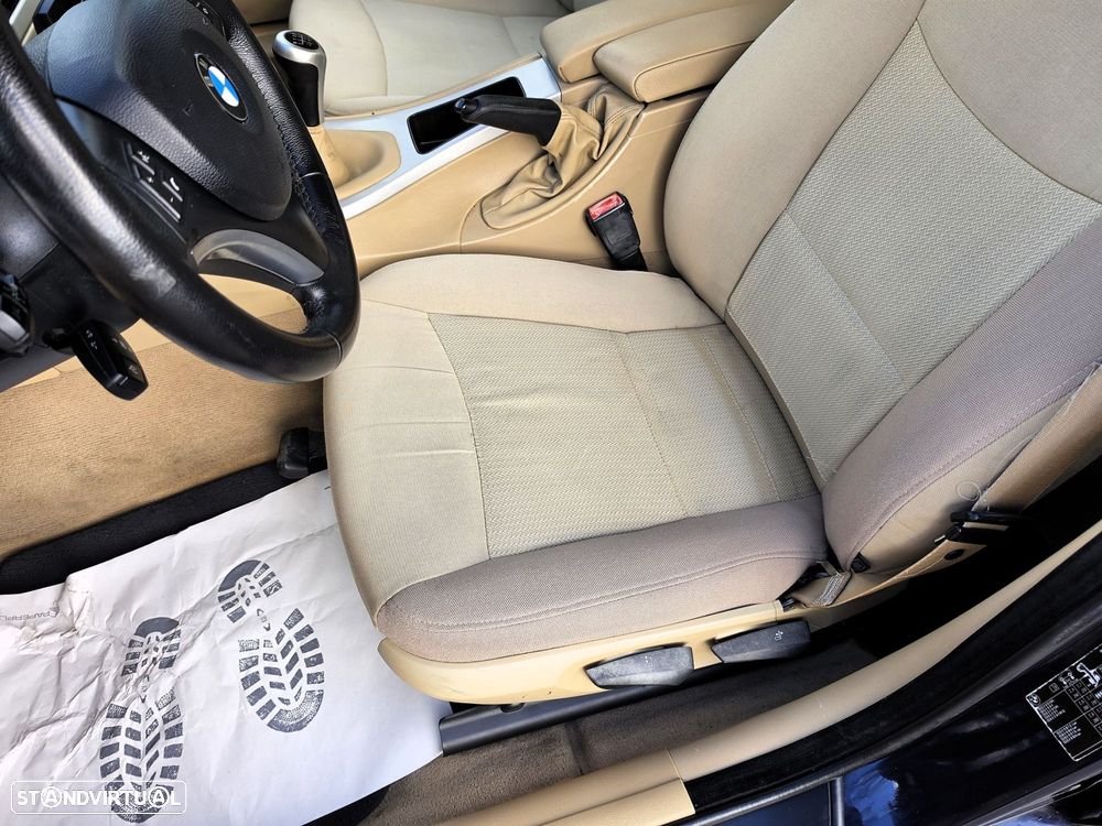 BMW 320 d xDrive - 12