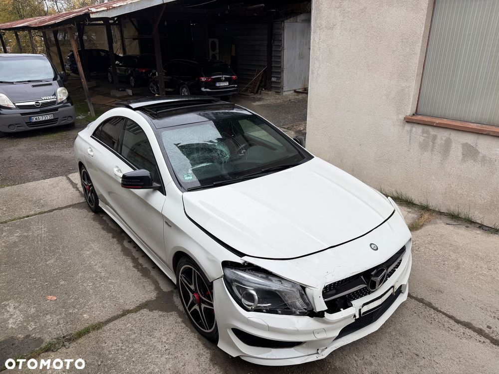 Mercedes-Benz CLA 180 AMG Line - 14