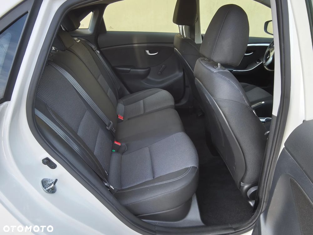 Hyundai i30 1.4 Fifa World Cup Edition - 16