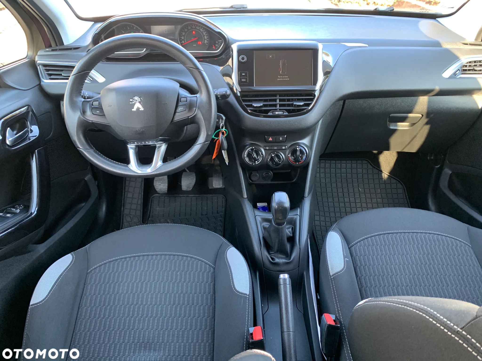 Peugeot 208 1.2 PureTech Style - 14
