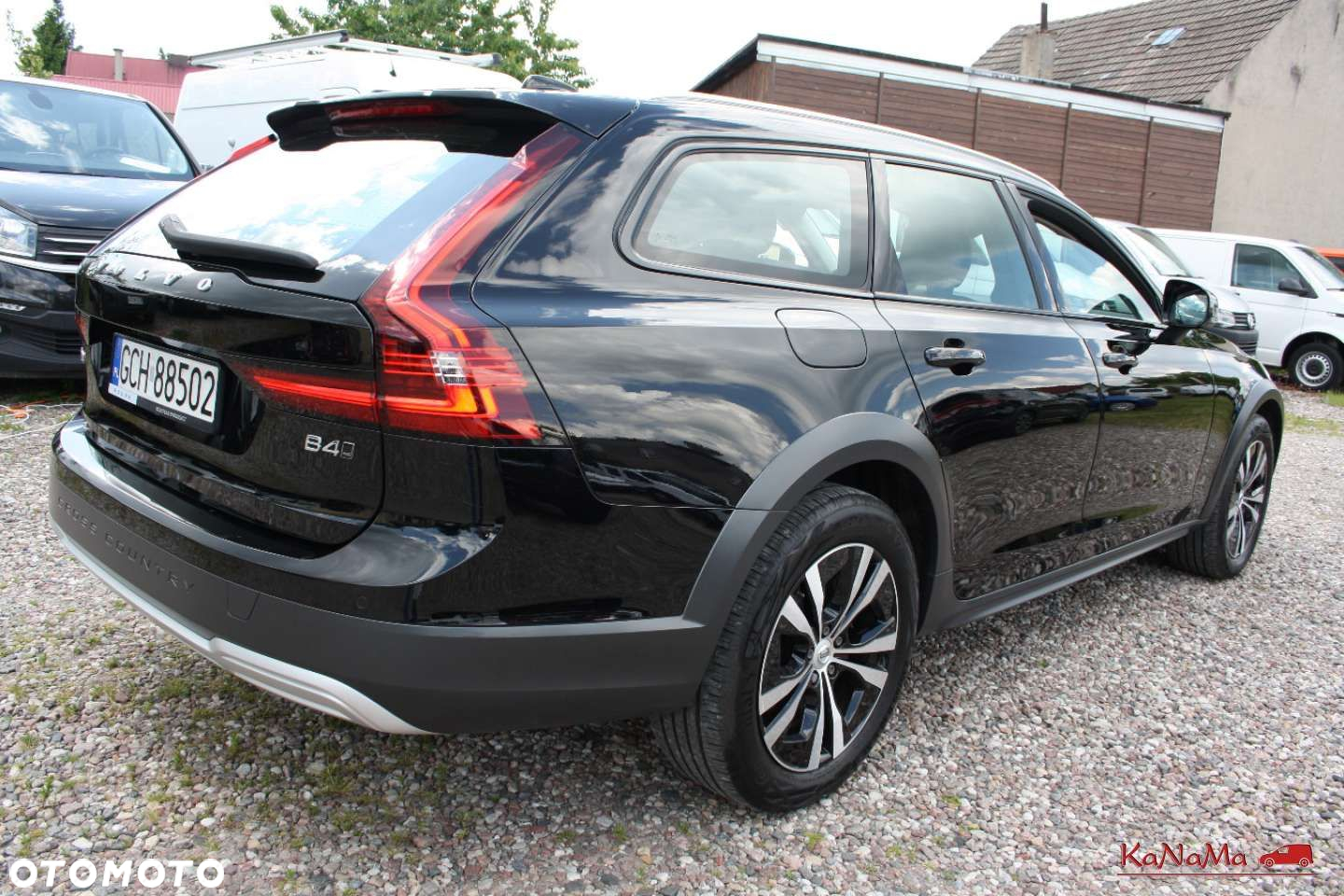 Volvo V90 Cross Country - 12