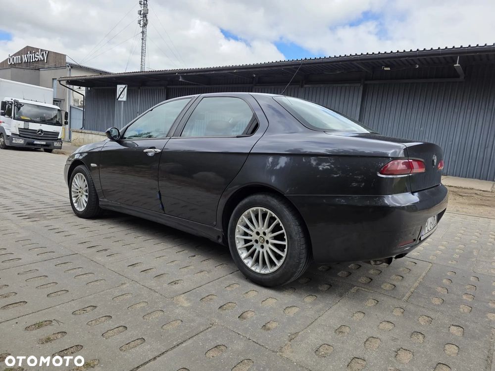 Alfa Romeo 156 1.9 JTD Distinctive - 8