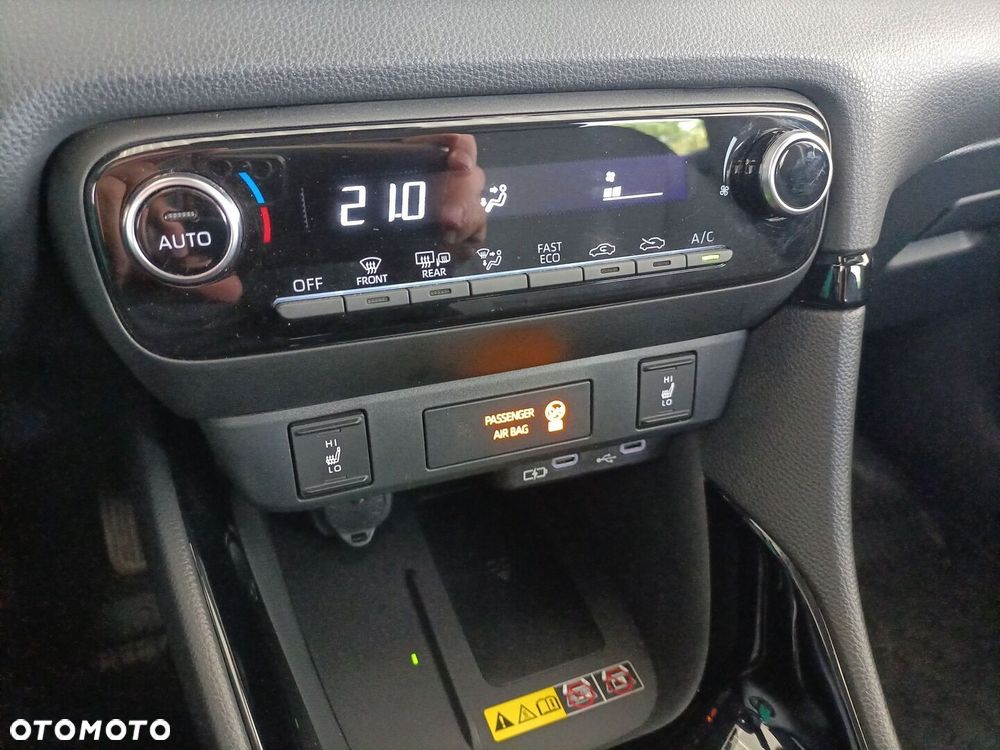Toyota Yaris Hybrid 1.5 Style - 12