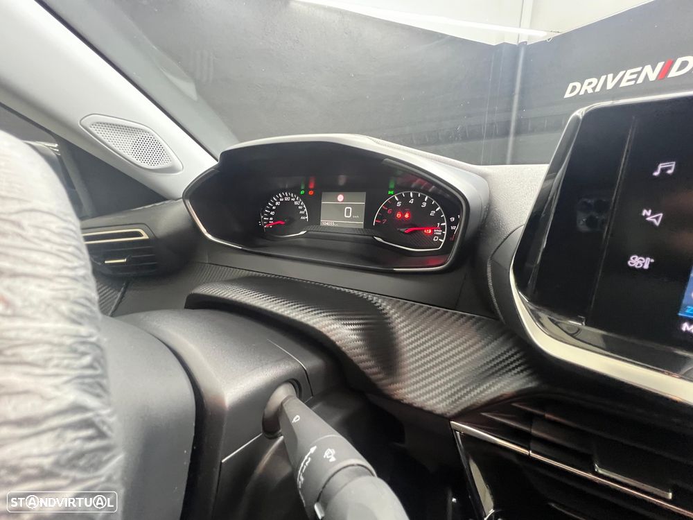 Peugeot 2008 1.2 PureTech Allure Pack EAT8 - 23