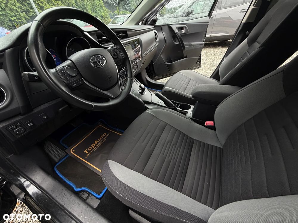 Toyota Auris - 18