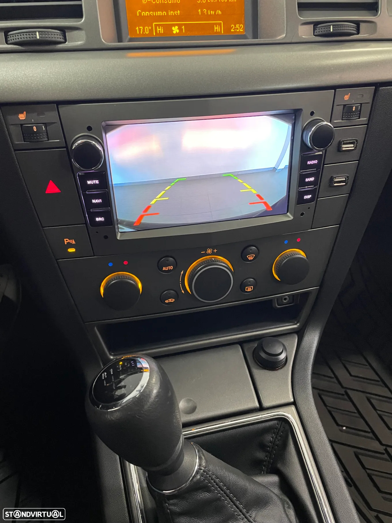 Opel Vectra Caravan 1.9 CDTi Executive - 17