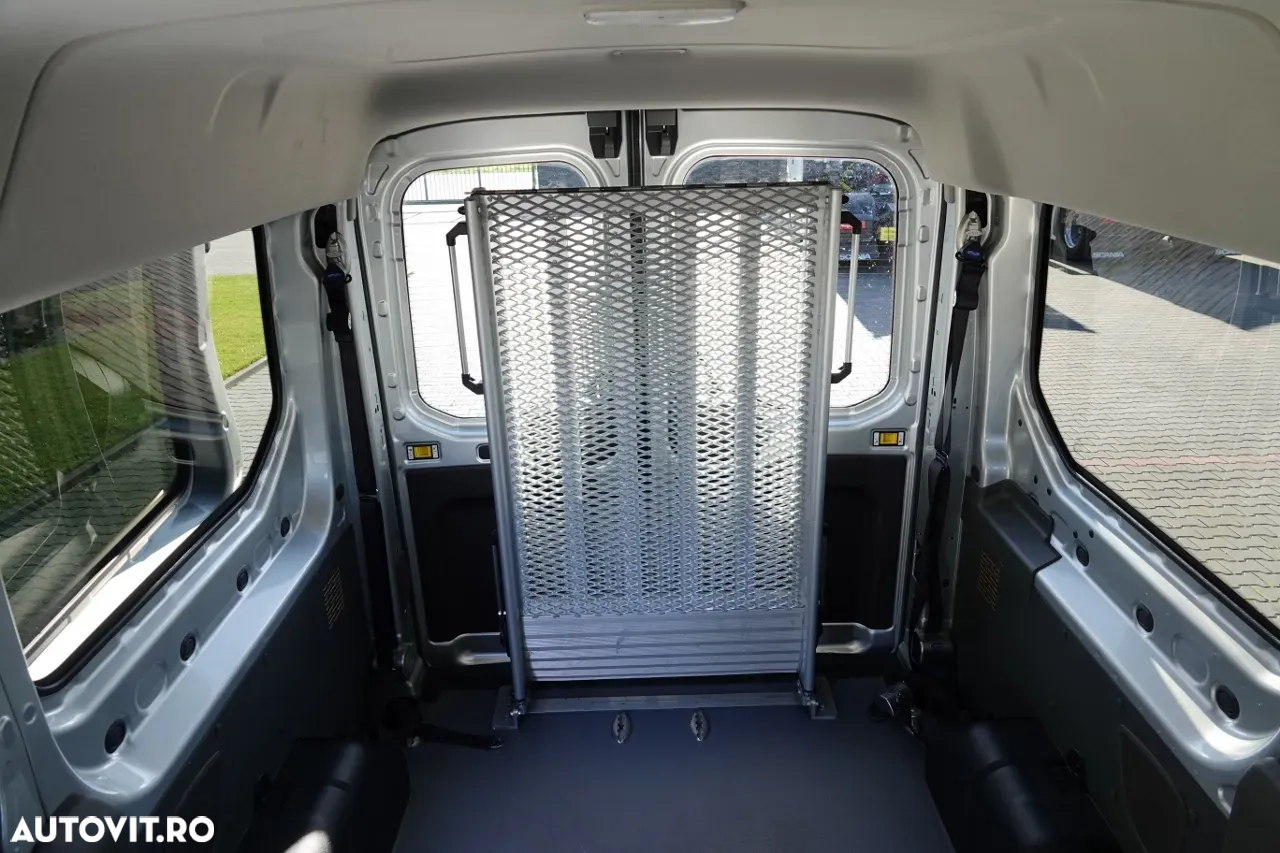 Ford TRANSIT / 6 locuri + Acces scaun cu rotile / Pentru persoane cu dizabilități / 2021 / DUPĂ CONTRACTUL DE SERVICE - 29