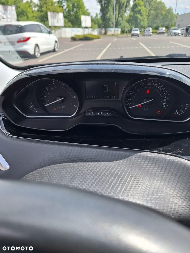 Peugeot 2008 1.2 Pure Tech Active S&S EAT6 - 10
