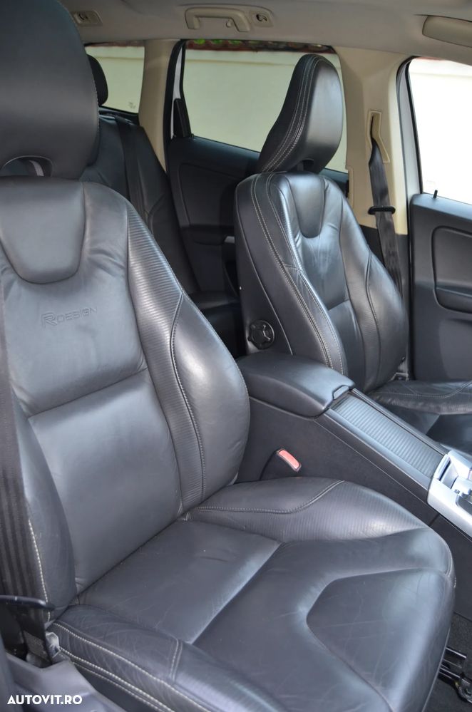 Volvo XC 60 2.4D AWD Aut. RDesign - 14