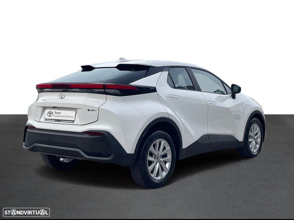 Toyota C-HR — fotografia 18