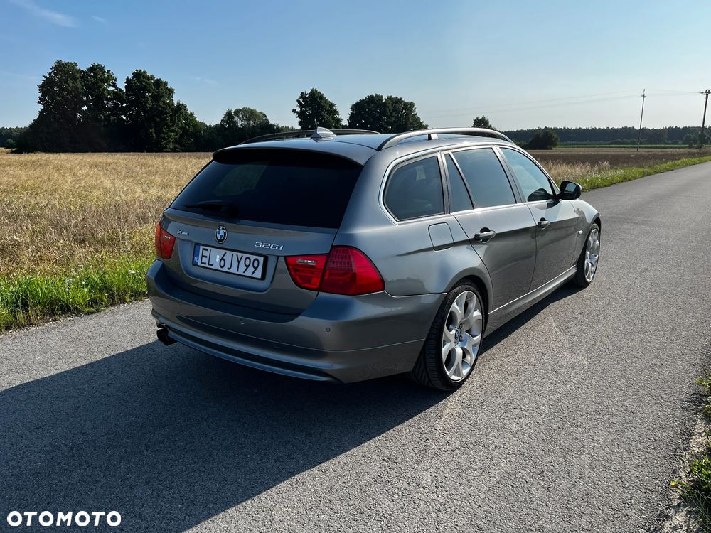 BMW Seria 3 325i xDrive - 3