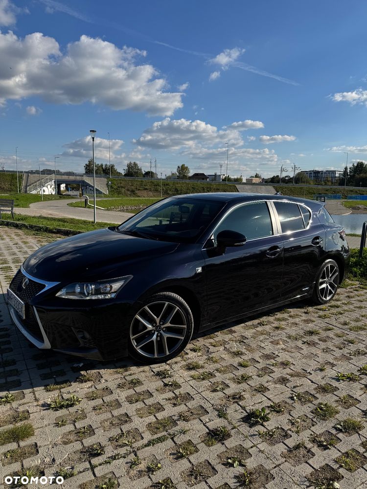 Lexus CT 200h F Sport - 2