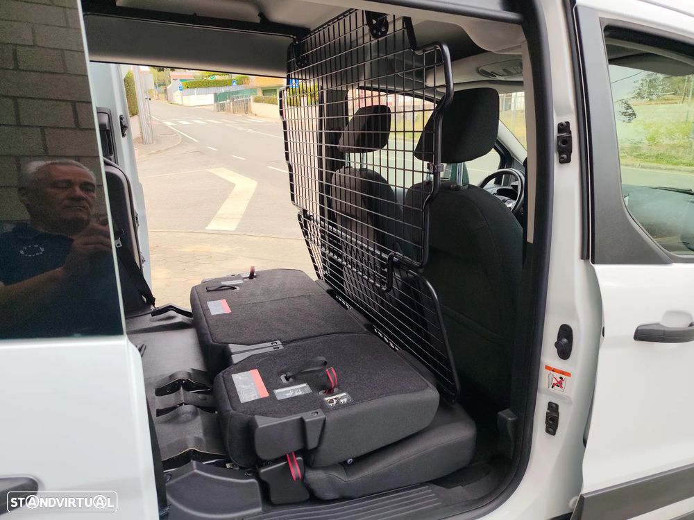 Ford Transit Connect - 13