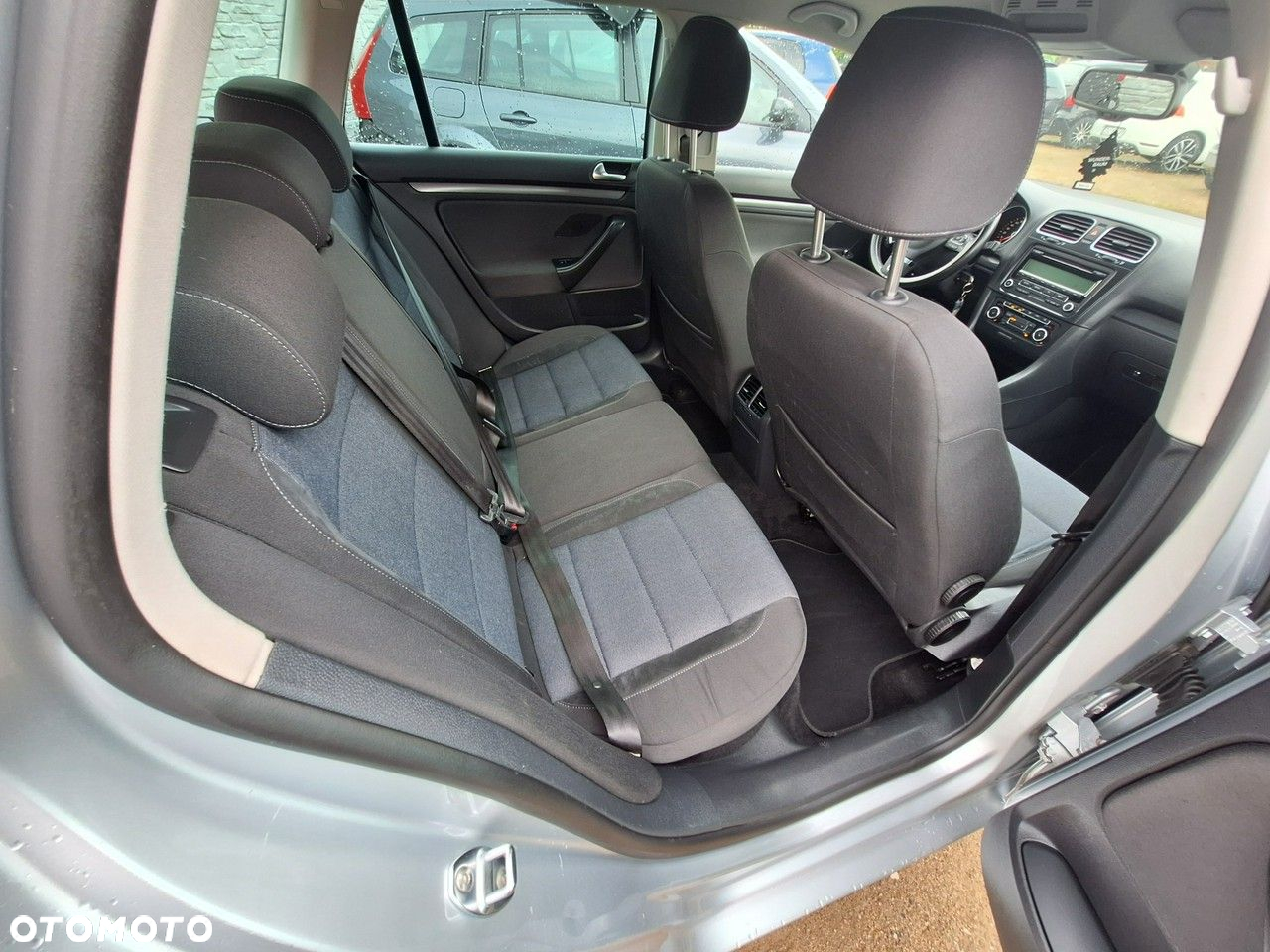 Volkswagen Golf 1.6 TDI DPF Style - 24