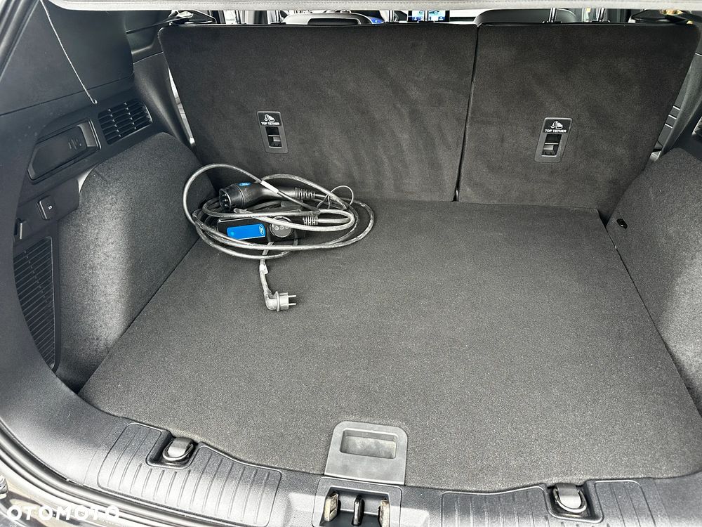 Ford Kuga - 27