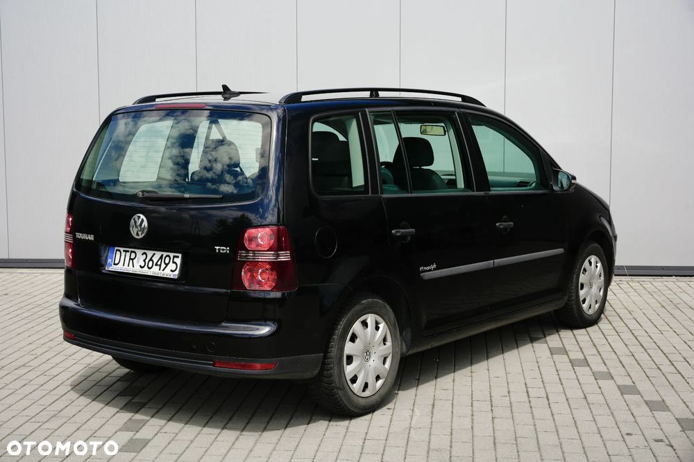 Volkswagen Touran 1.9 TDI DSG - 9