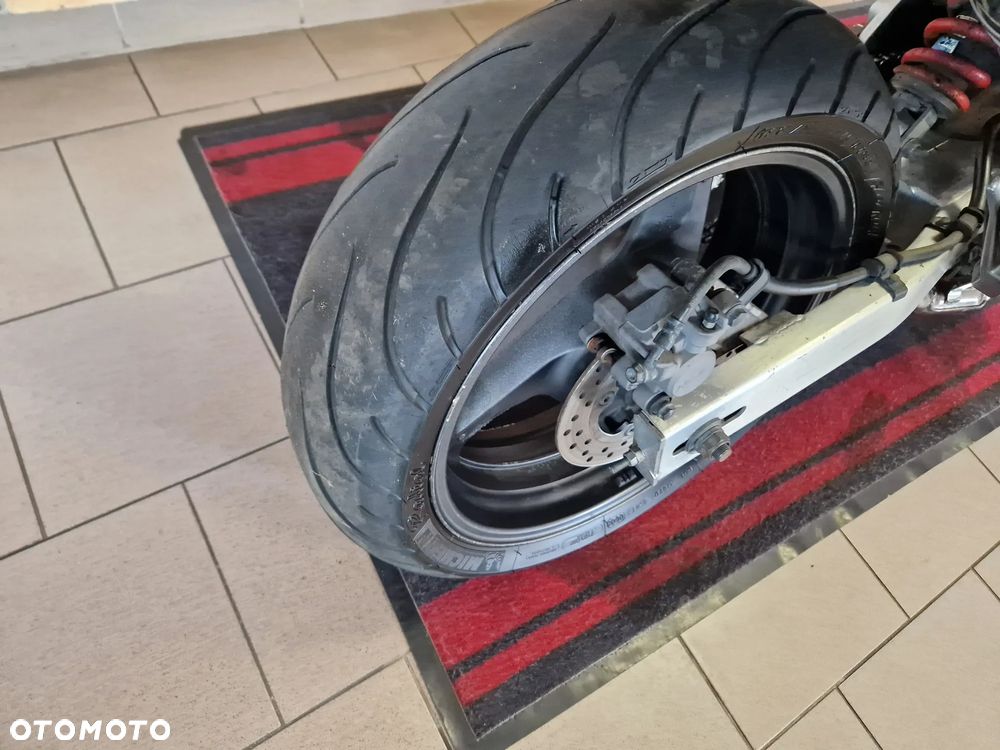 Honda Hornet - 26