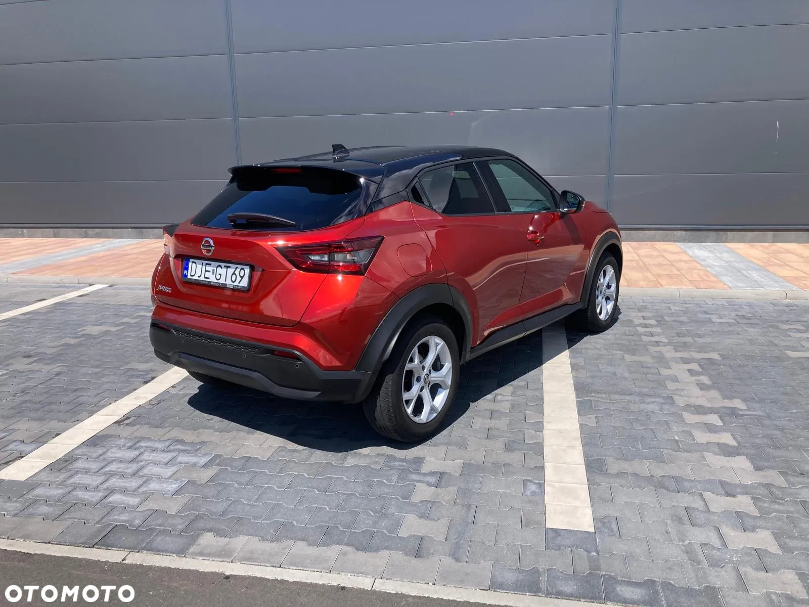 Nissan Juke 1.0 DIG-T N-Connecta - 10