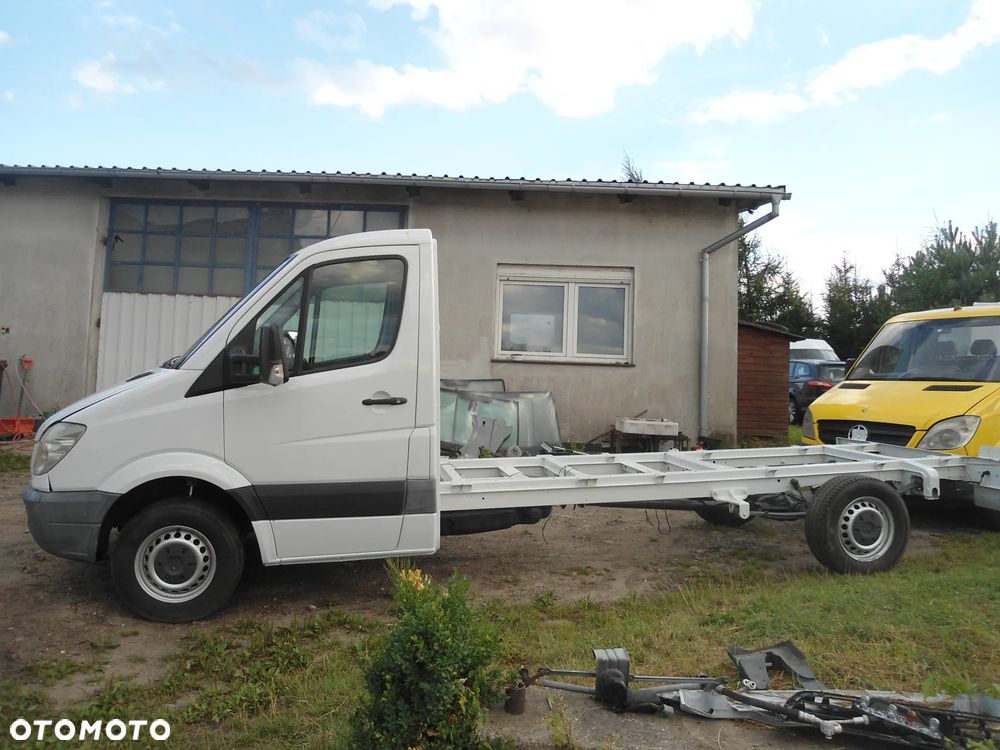 Mercedes-Benz Sprinter - 2