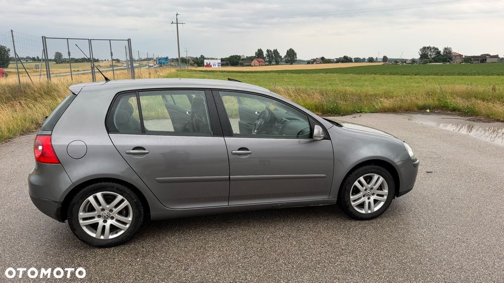 Volkswagen Golf 1.6 Trendline - 2