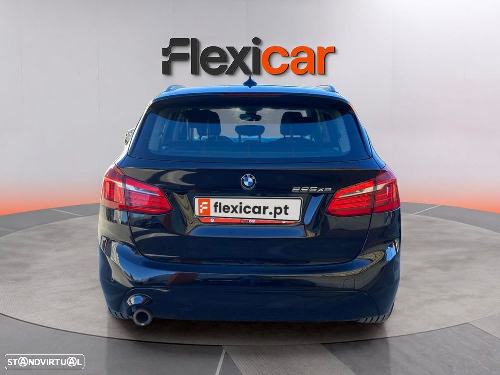 BMW 225xe Active Tourer - 8