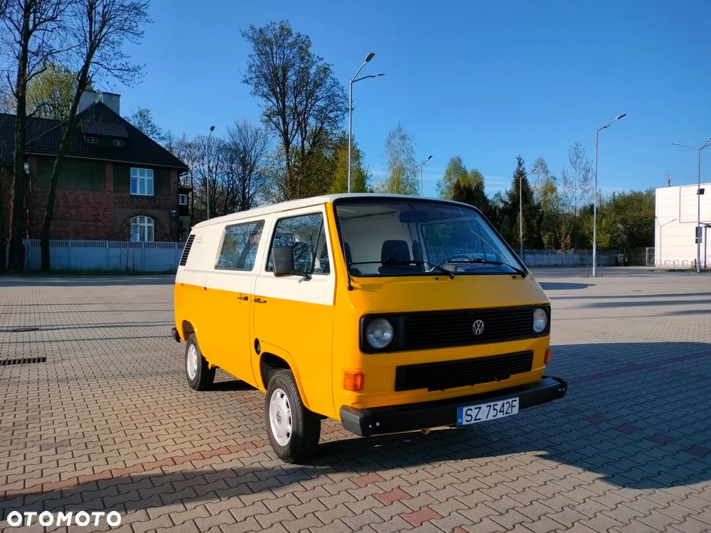 Volkswagen Transporter - 1
