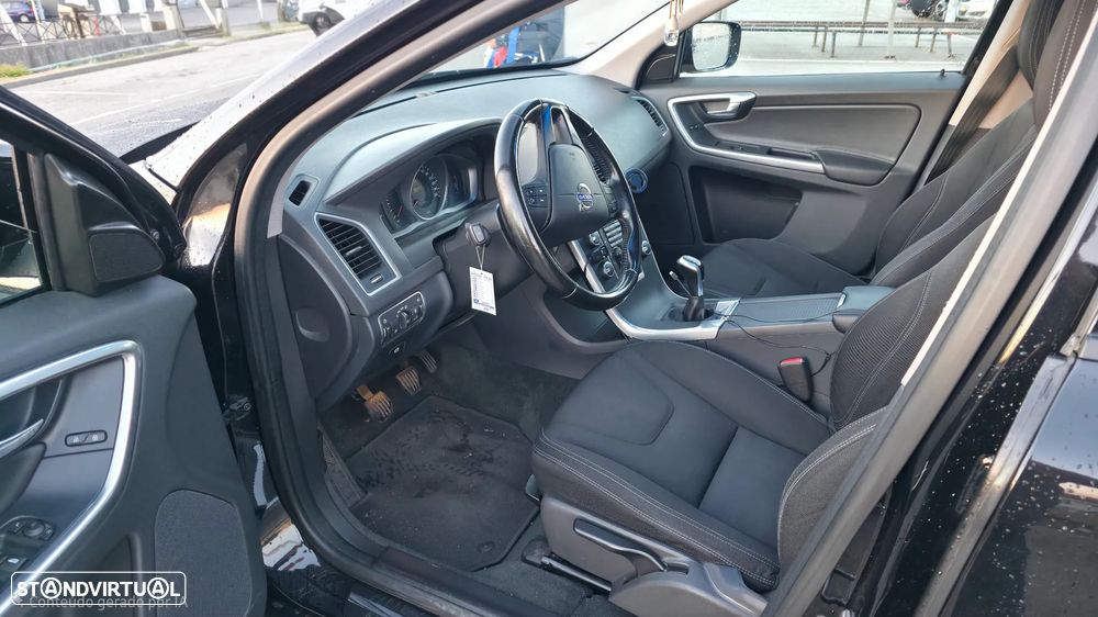 Volvo XC 60 2.0 D3 Momentum - 10