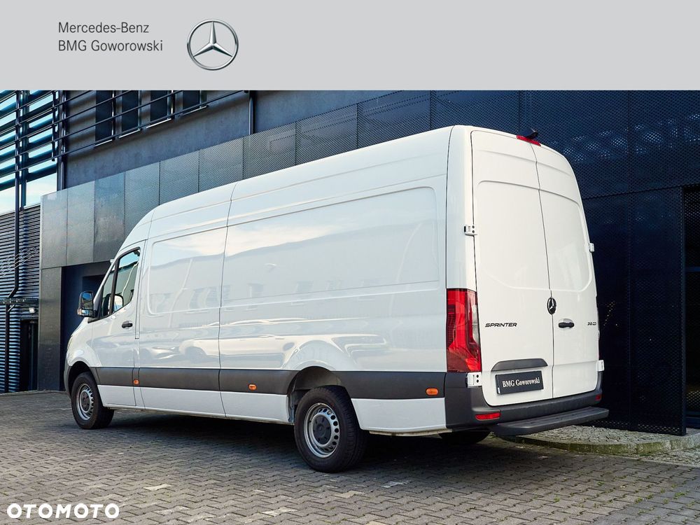 Mercedes-Benz Sprinter - 4
