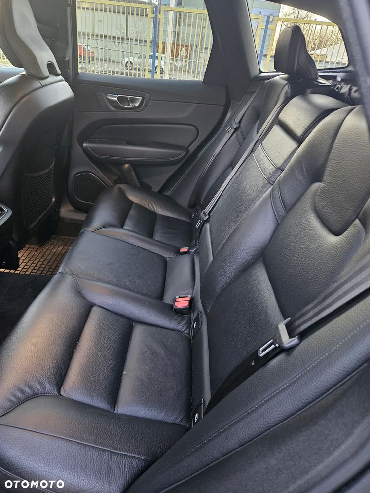Volvo XC 60 B5 D AWD Inscription - 14
