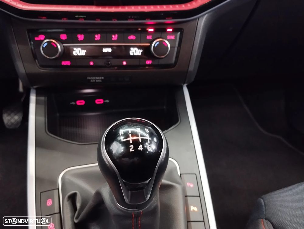 SEAT Arona 1.0 TSI FR - 34