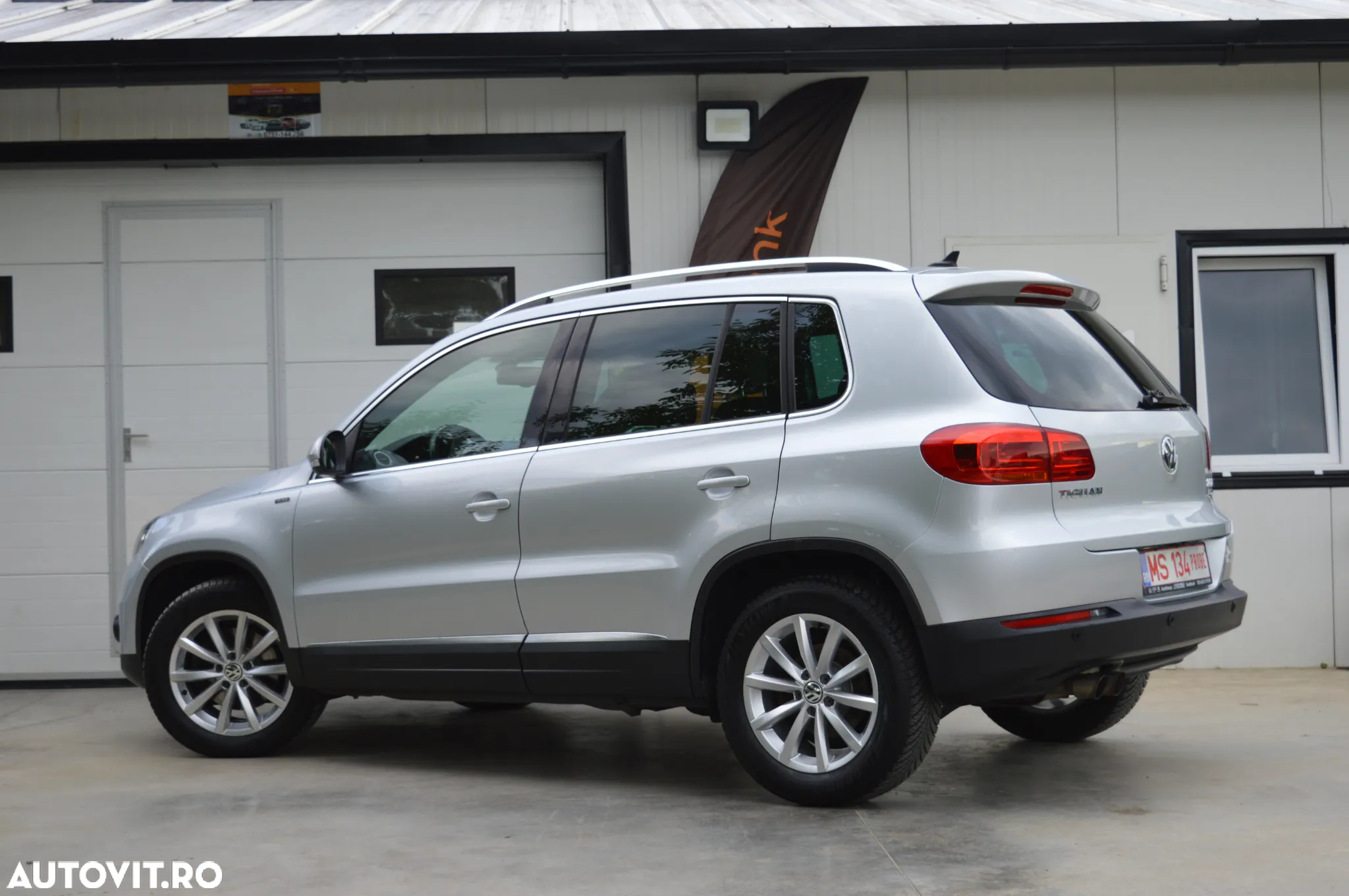 Volkswagen Tiguan - 6