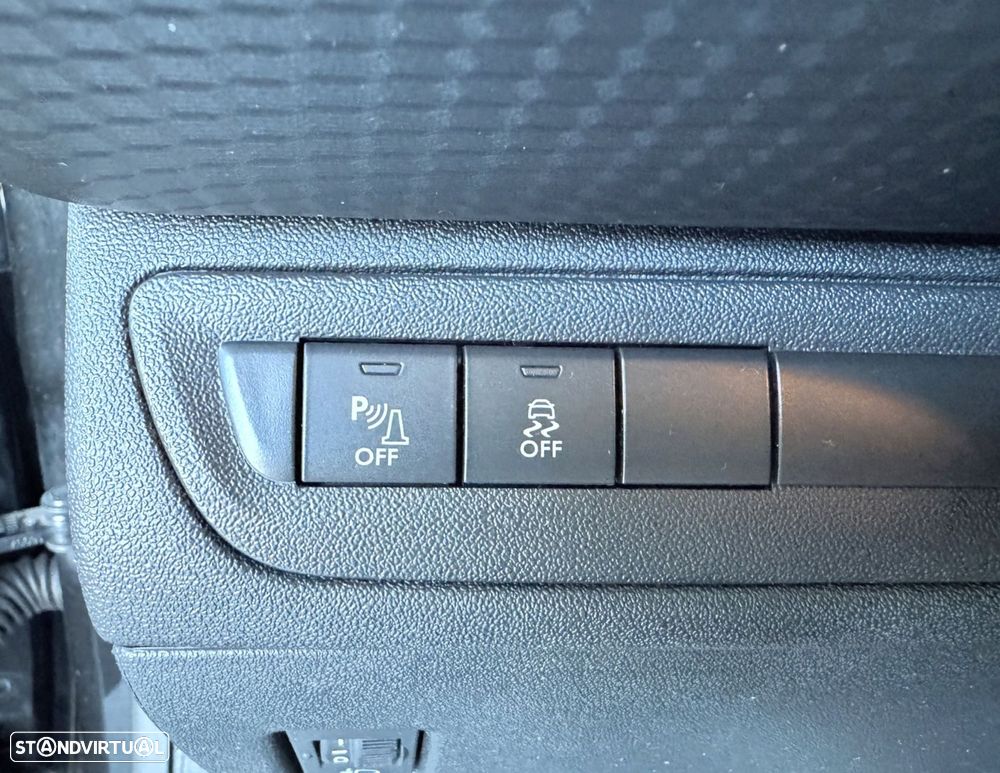 Peugeot 208 1.2 PureTech Style - 11