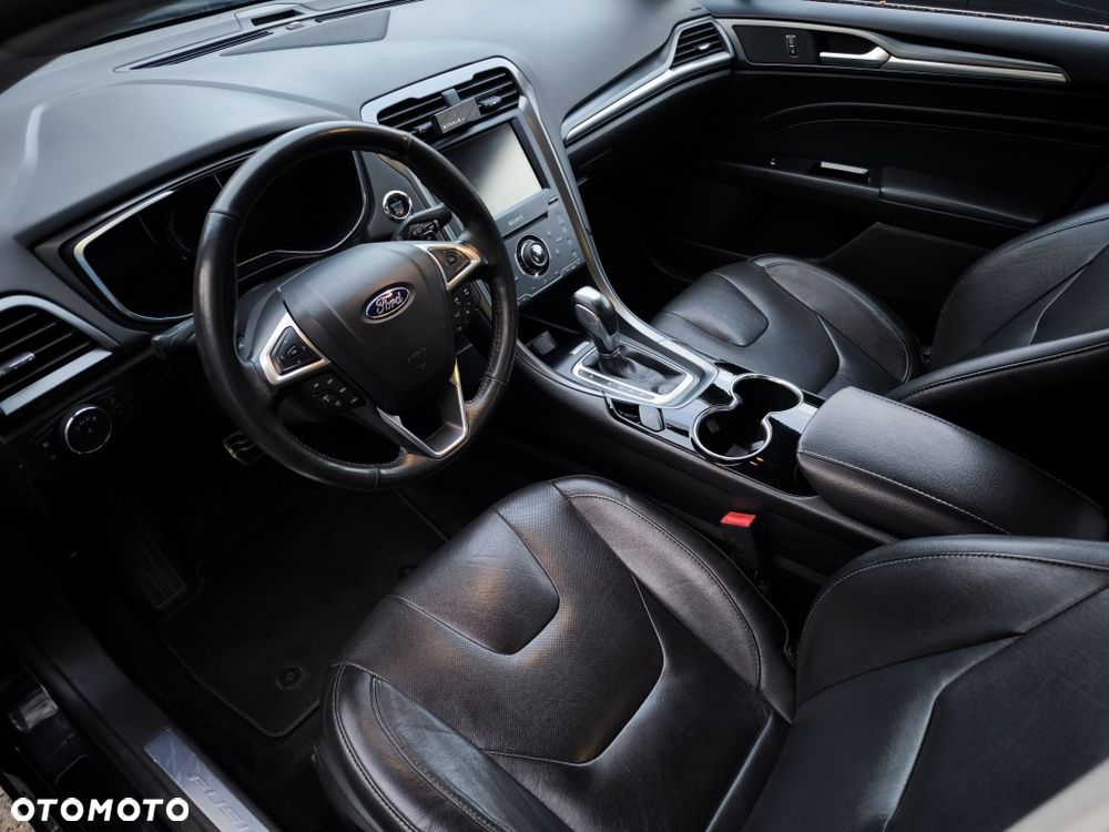 Ford Fusion - 7